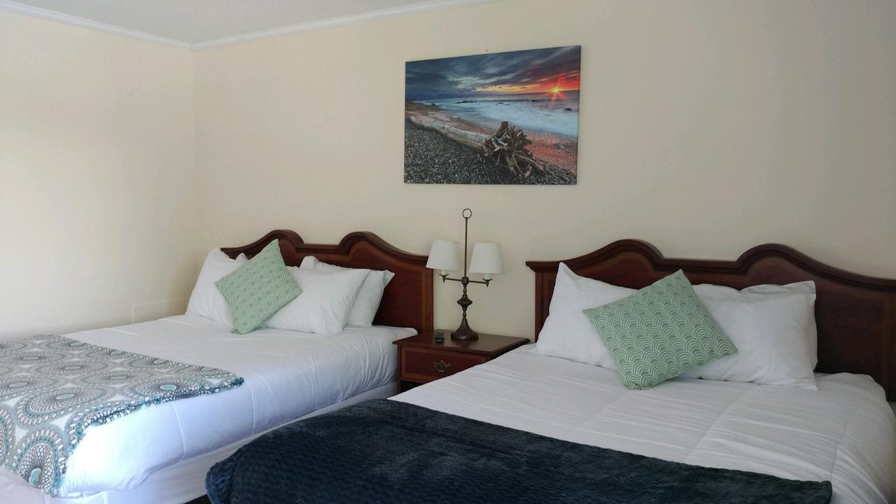 Smugglers Cove Inn Dayville Εξωτερικό φωτογραφία