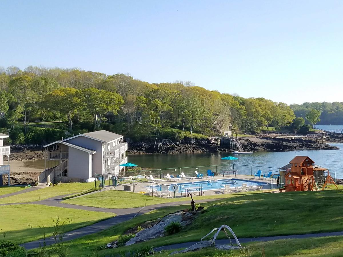 Smugglers Cove Inn Dayville Εξωτερικό φωτογραφία