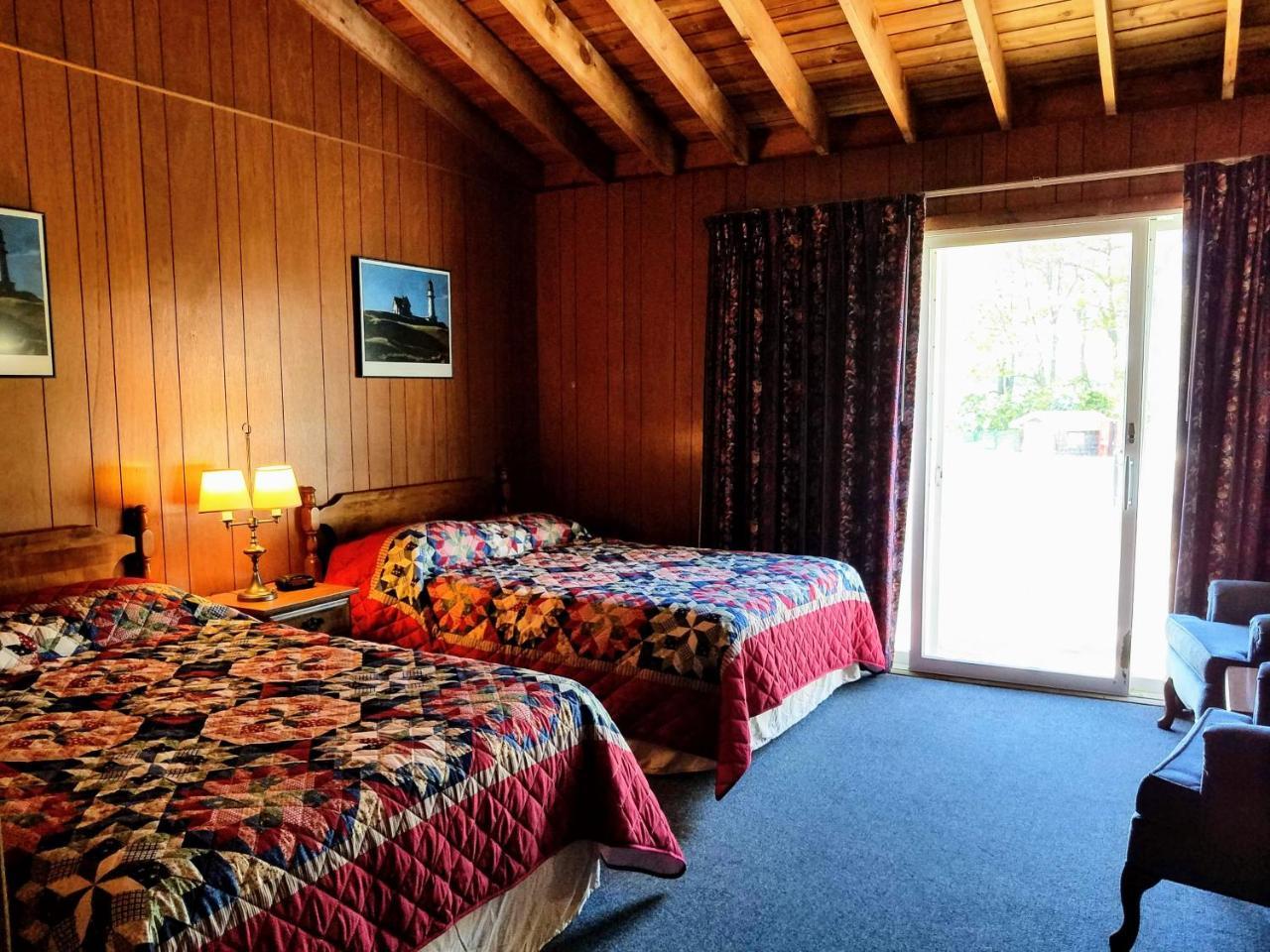 Smugglers Cove Inn Dayville Εξωτερικό φωτογραφία